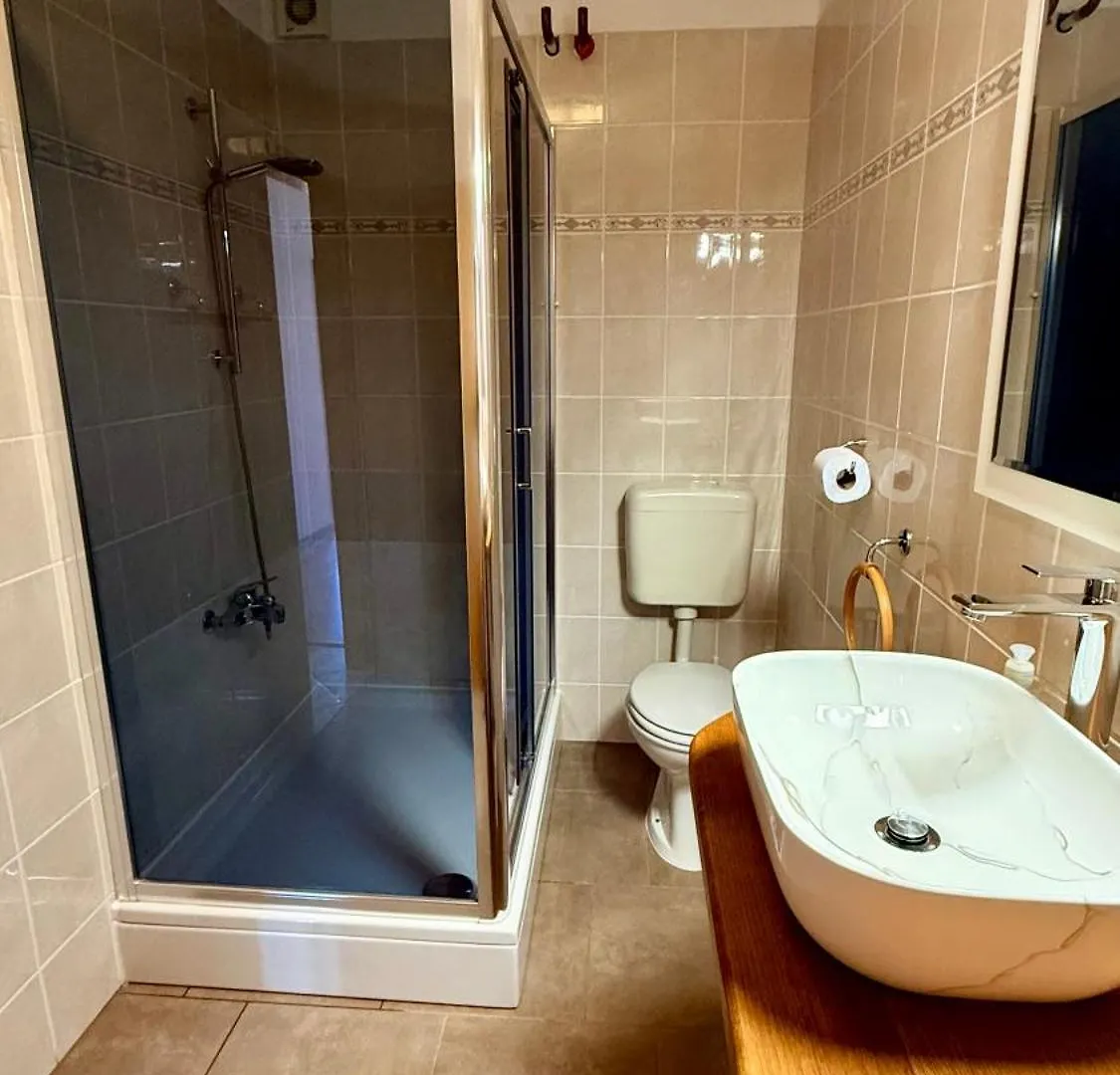 Apartment Viveniti Klenovica 0*,  Kroatien