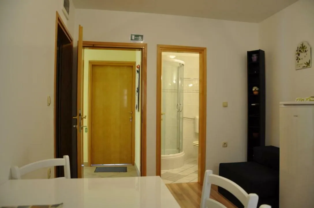 Apartment Viveniti Klenovica