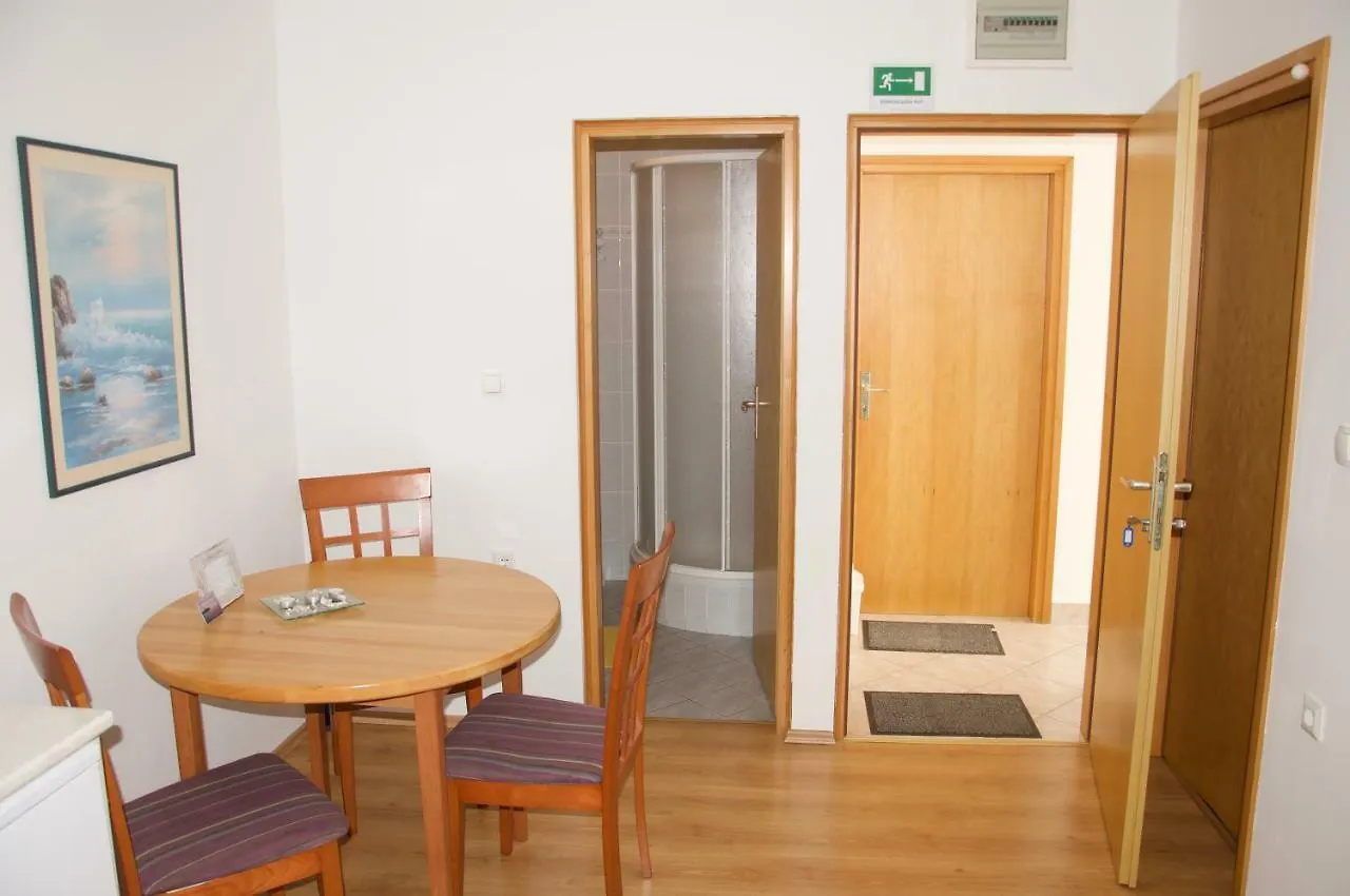 Apartment Viveniti Klenovica