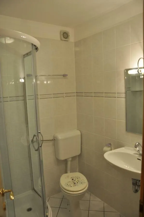 Apartment Viveniti Klenovica 0*,