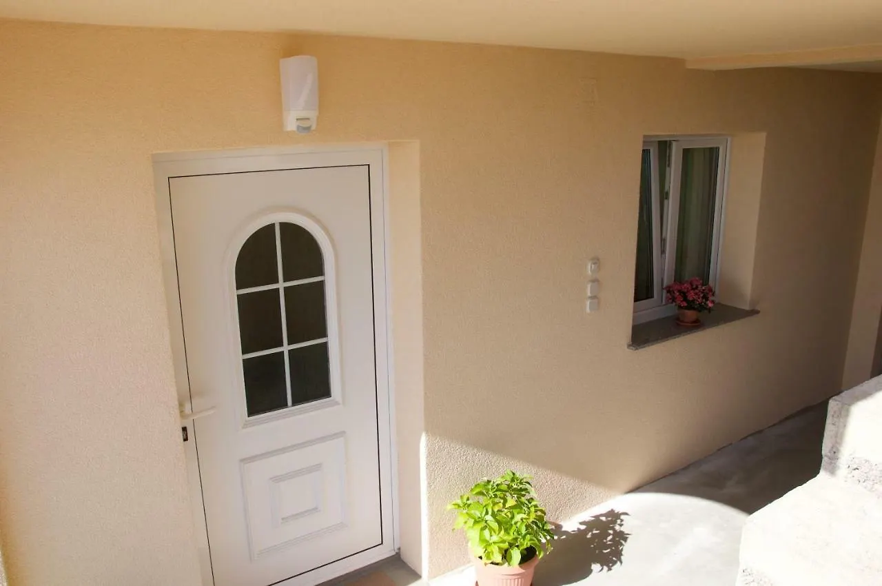Apartment Viveniti Klenovica