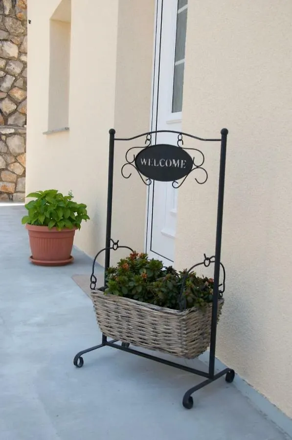 Apartment Viveniti Klenovica 0*,  Croatia